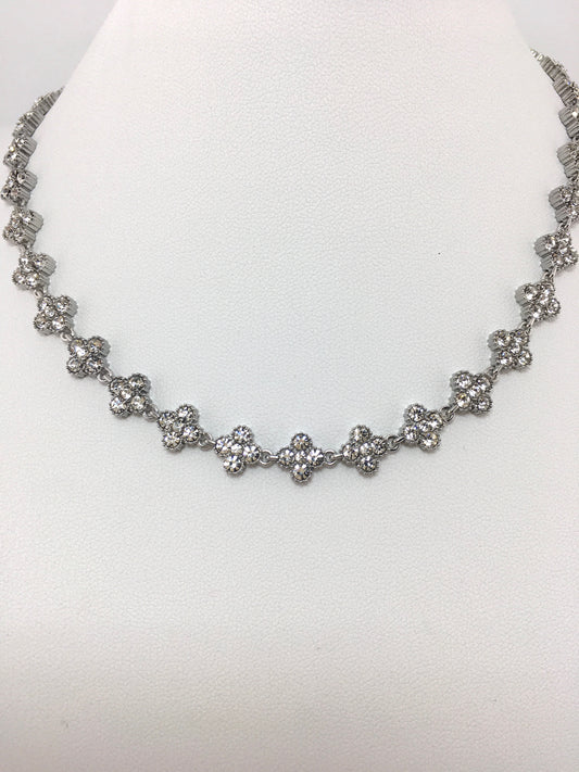 Collana Lilystar